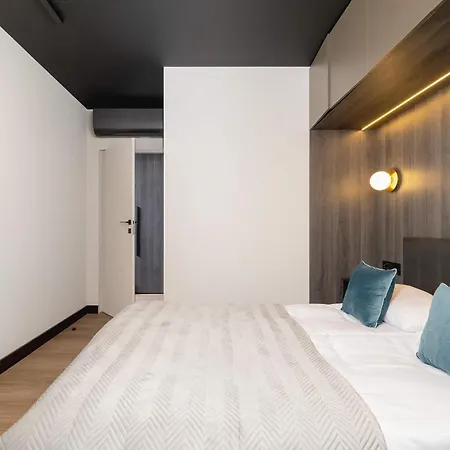 Exclusive With Parking By Renters Prestige *