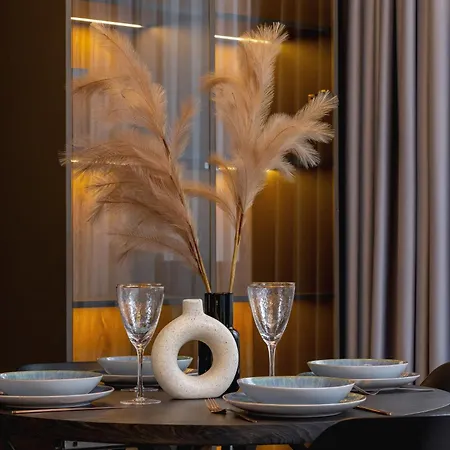 아파트 Exclusive With Parking By Renters Prestige *