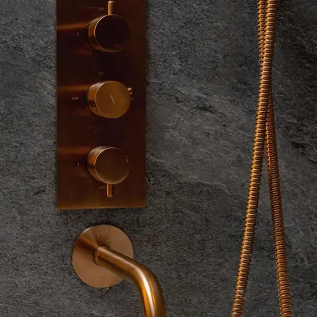 Exclusive With Parking By Renters Prestige *