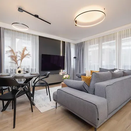 Exclusive With Parking By Renters Prestige